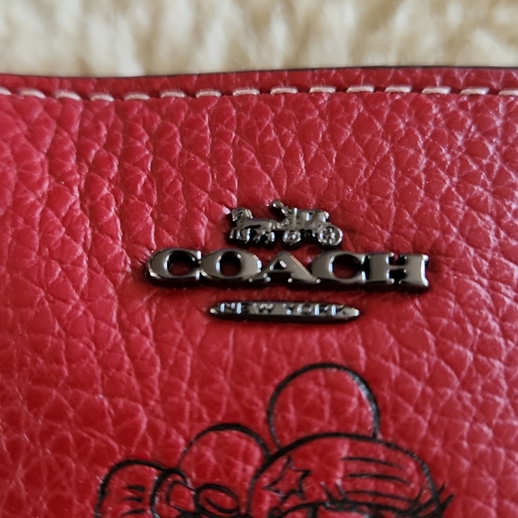 NWOT Coach Disney X Red Leather Rollerblading Minnie Mouse Small Wallet ♥️ 🐭🖤 - Picture 3 of 14